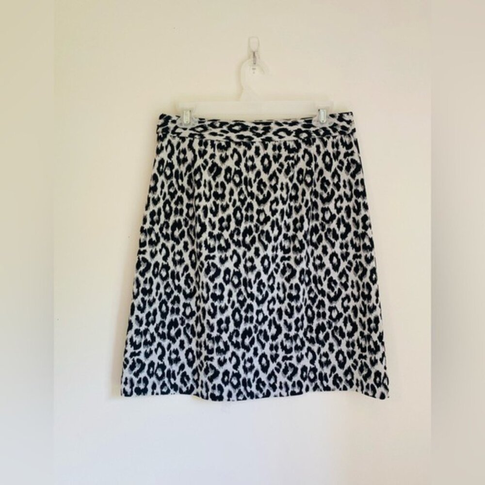 Talbots Black & Gray Animal Print Mini-Skirt Size 2 With Faux Pockets - Picture 2 of 7